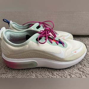 Women’s Nike Air Max